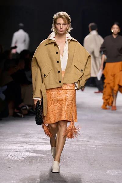 Look 44